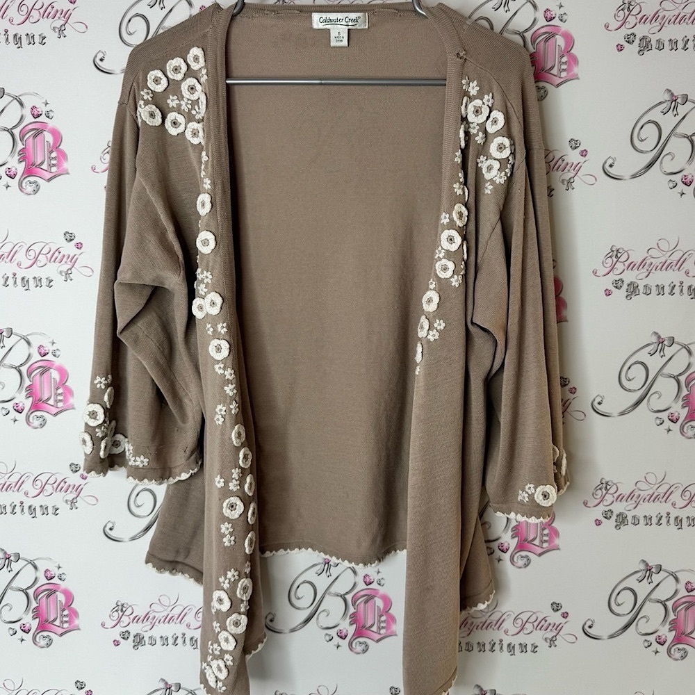 Coldwater Creek Taupe Cardigan with White Floral Accents knit crochet flowers
